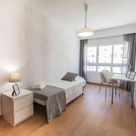 Olaias With Air-conditioned Appartement